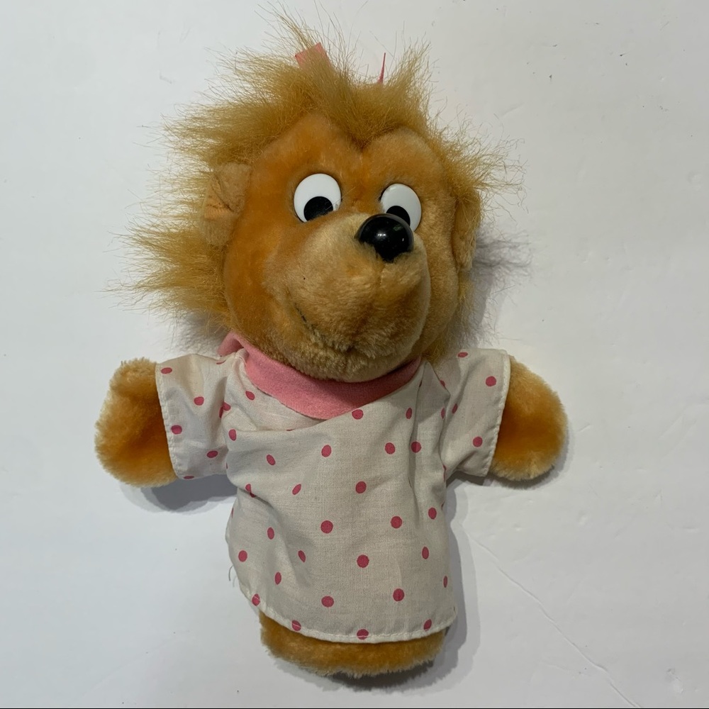 Berenstain Bears Sister Hand Puppet